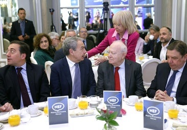 Zapatero critica la «hipocresía» de la derecha por atacar a la familia de Sánchez