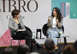 María Oruña y su exitosa teniente Valentina siembran el misterio en la Feria del Libro de Córdoba