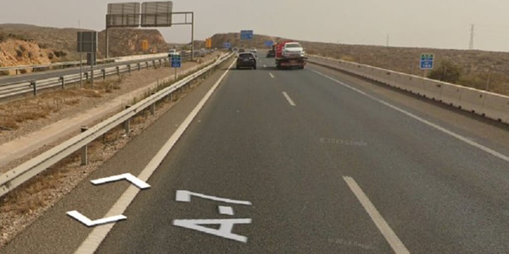 Un muerto y una mujer herida en un accidente múltiple en la AP-7 en Almería