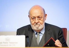 Tezanos aúpa a Sánchez a cerca del 40% de los votos tras su carta