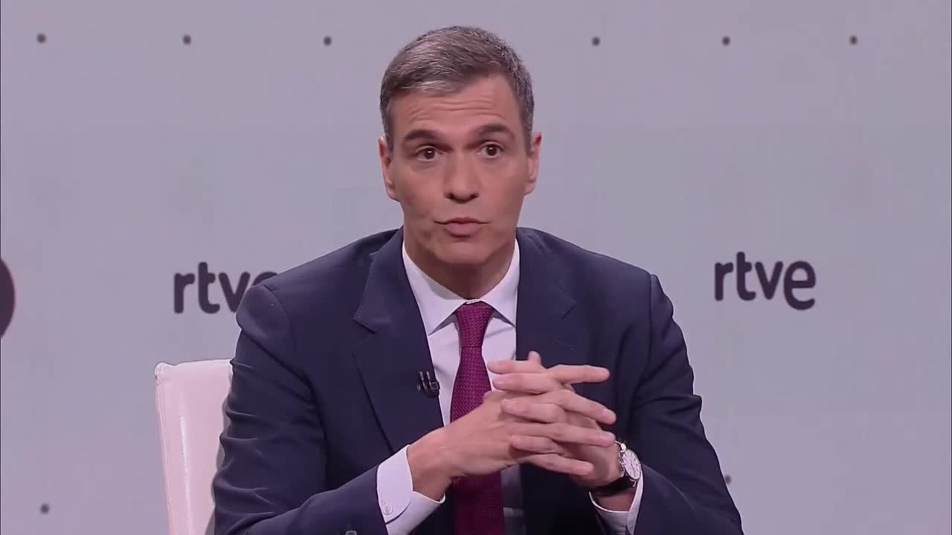 Sánchez: &quot;Defiendo la libertad de prensa, pero no voy a defender todo este fango&quot;