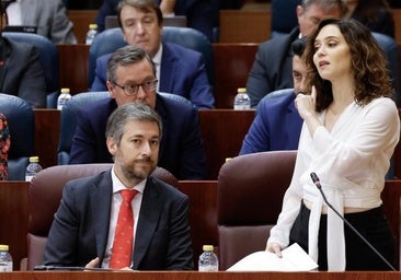 Ayuso se revuelve contra el «fango» de la izquierda en plena escalada de tensión en la Asamblea de Madrid