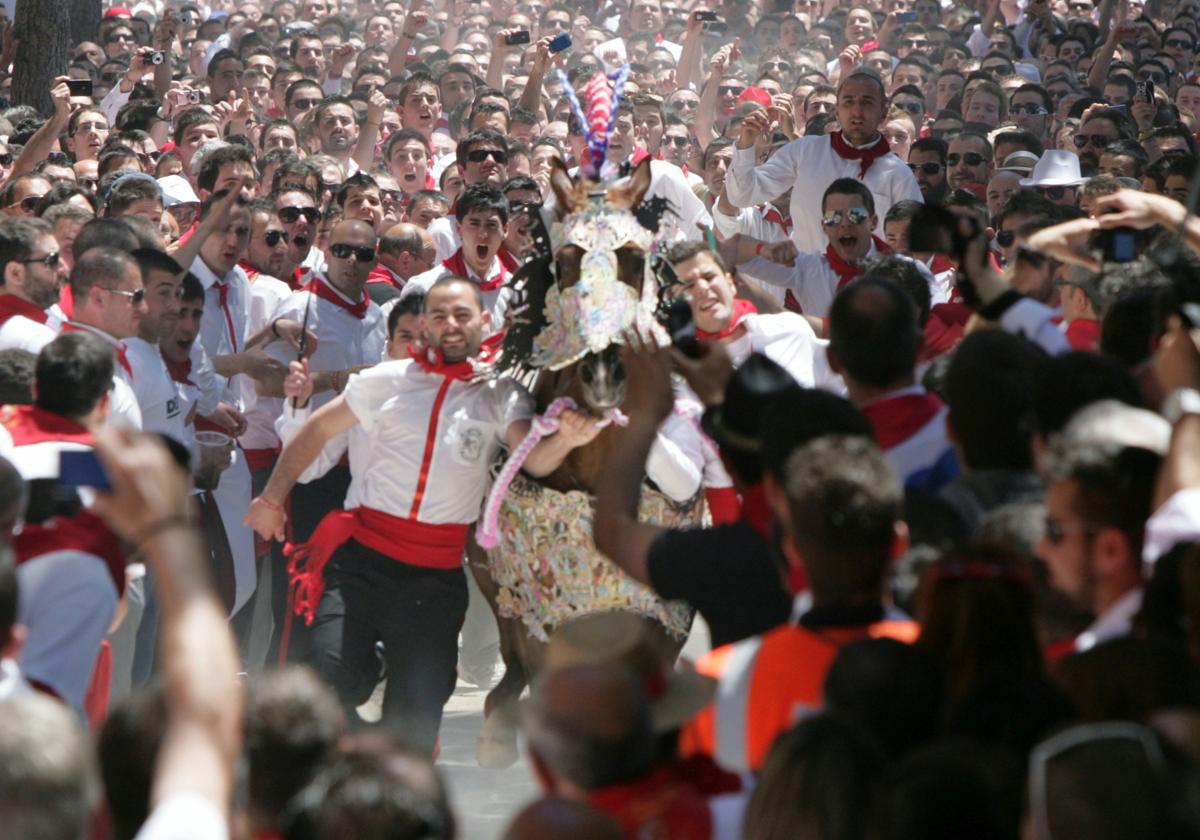 La fiesta de los caballos del vino en Caravaca de la Cruz