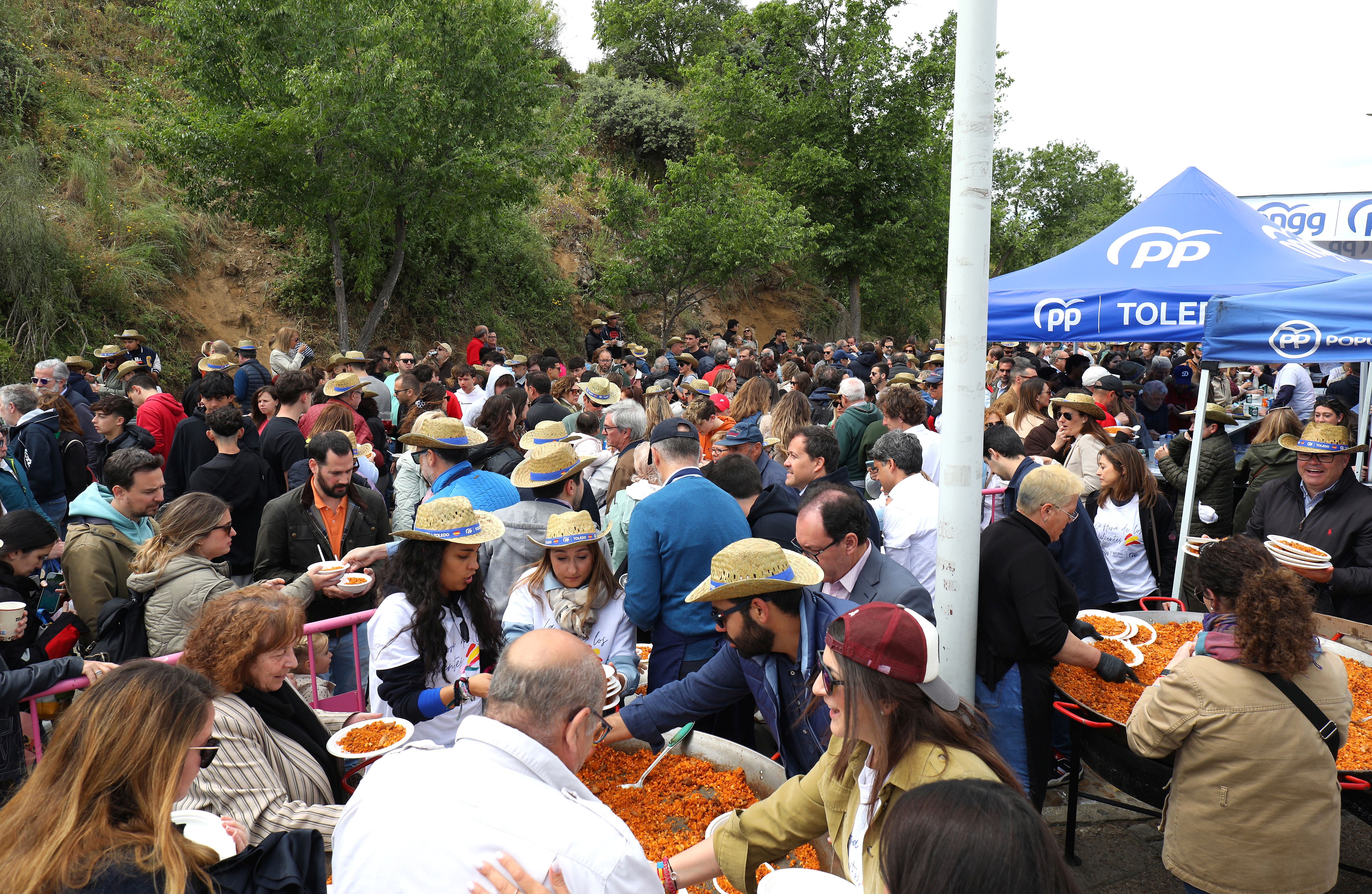 Multitudinario y frío Día del Valle en Toledo