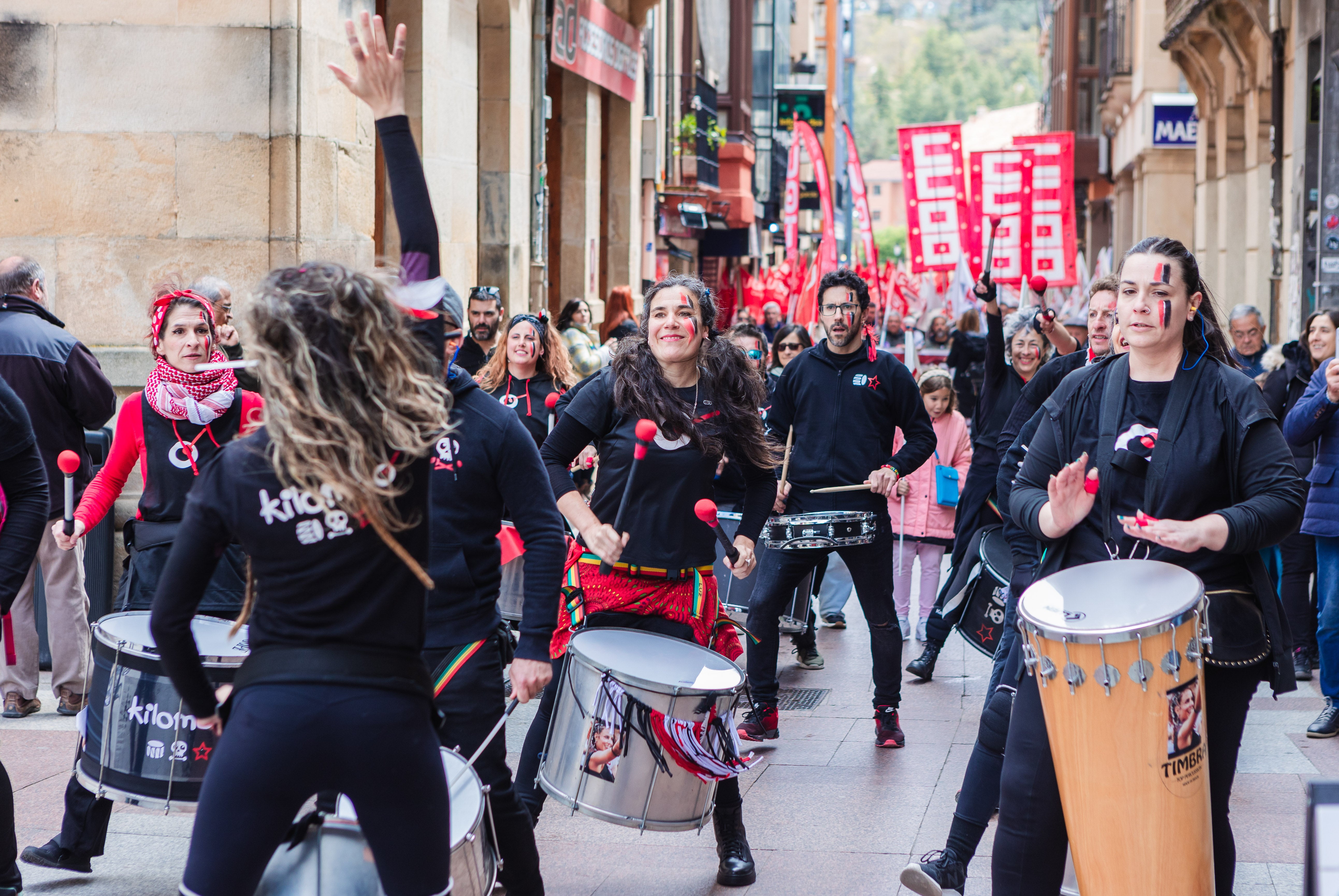 Batucada en la manifestación del Primero de Mayo en Soria