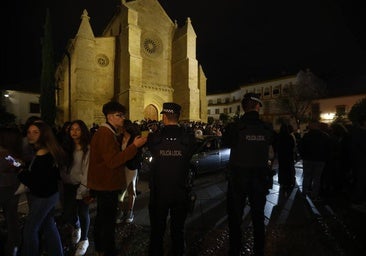 Las Cruces de Mayo vuelven a masificarse la última noche de la fiesta