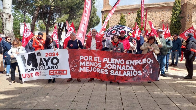 Algunos de los manifestantes en la protesta celebrada en Puertollano (Ciudad Real)