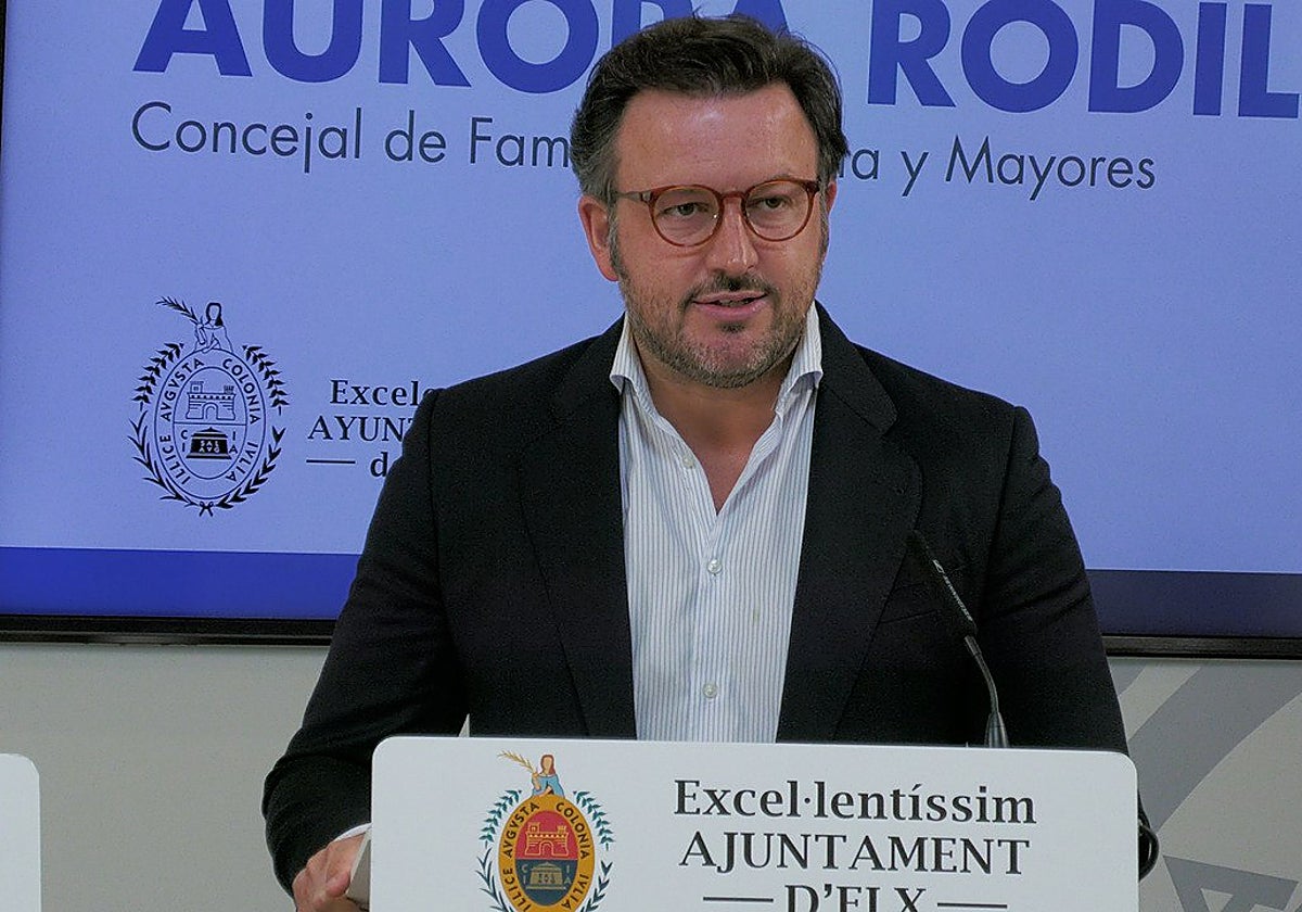 El alcalde de Elche, Pablo Ruz, durante un acto público.