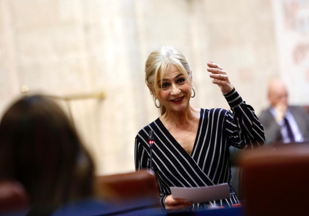 Patricia del Pozo, en el pleno del Parlamento de Andalucía