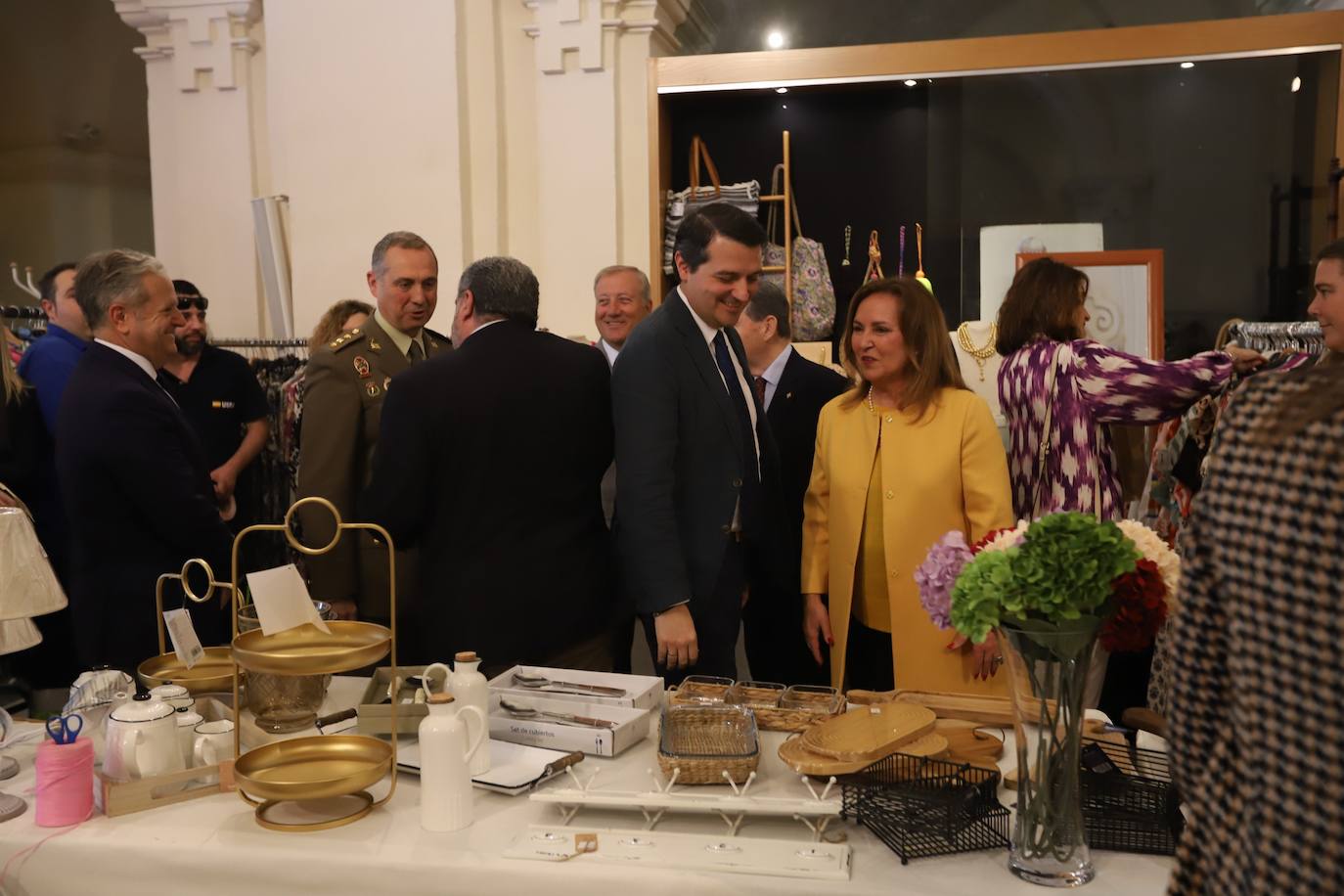 Las imágenes de la inauguración del Baratillo de Adevida en Córdoba