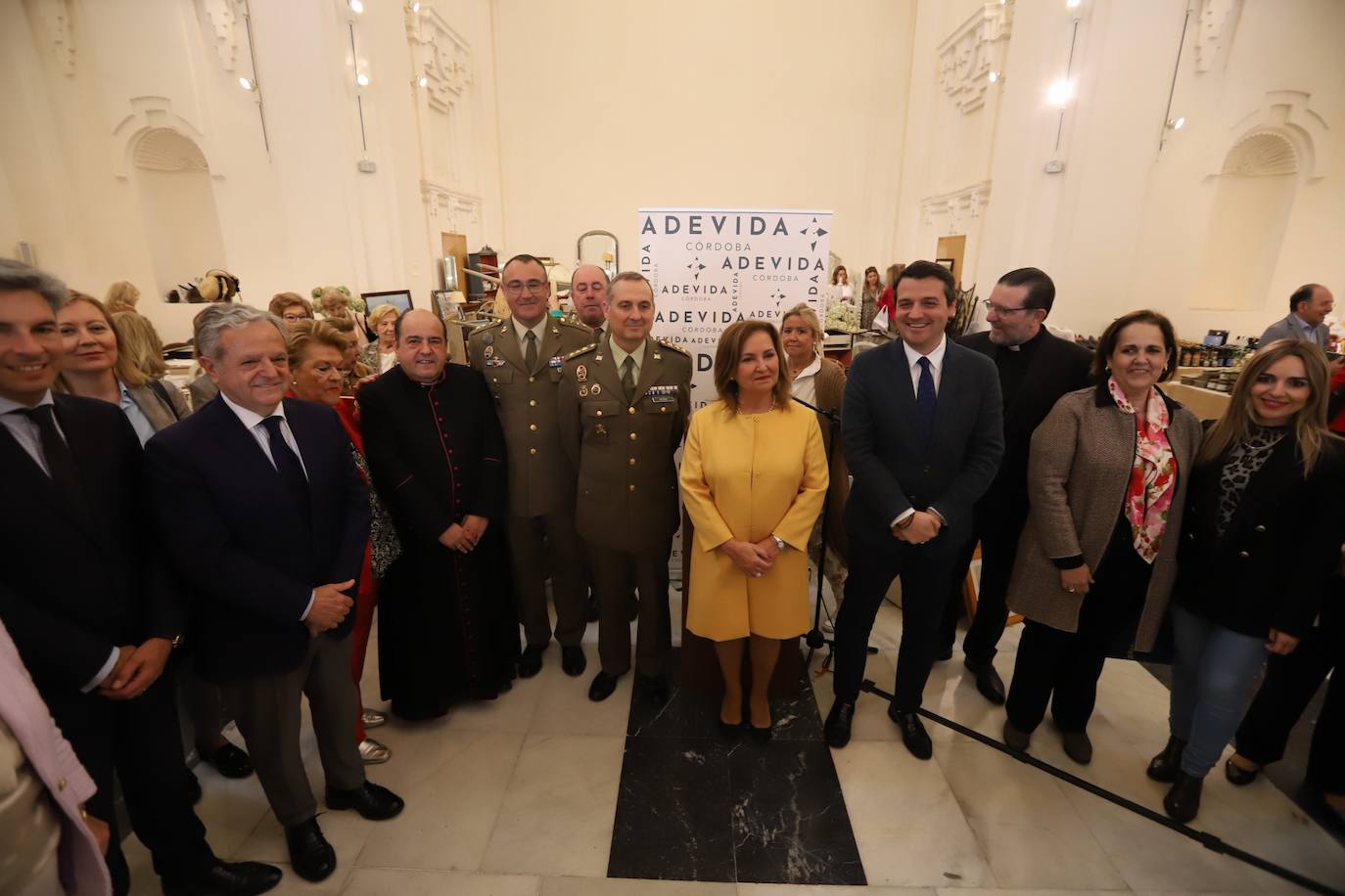 Las imágenes de la inauguración del Baratillo de Adevida en Córdoba