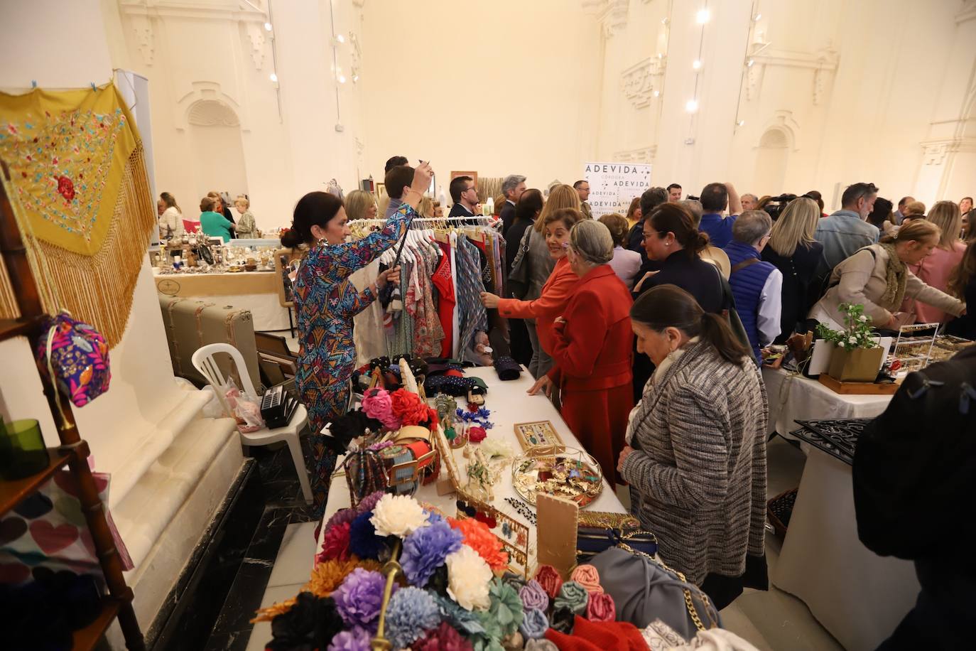 Las imágenes de la inauguración del Baratillo de Adevida en Córdoba