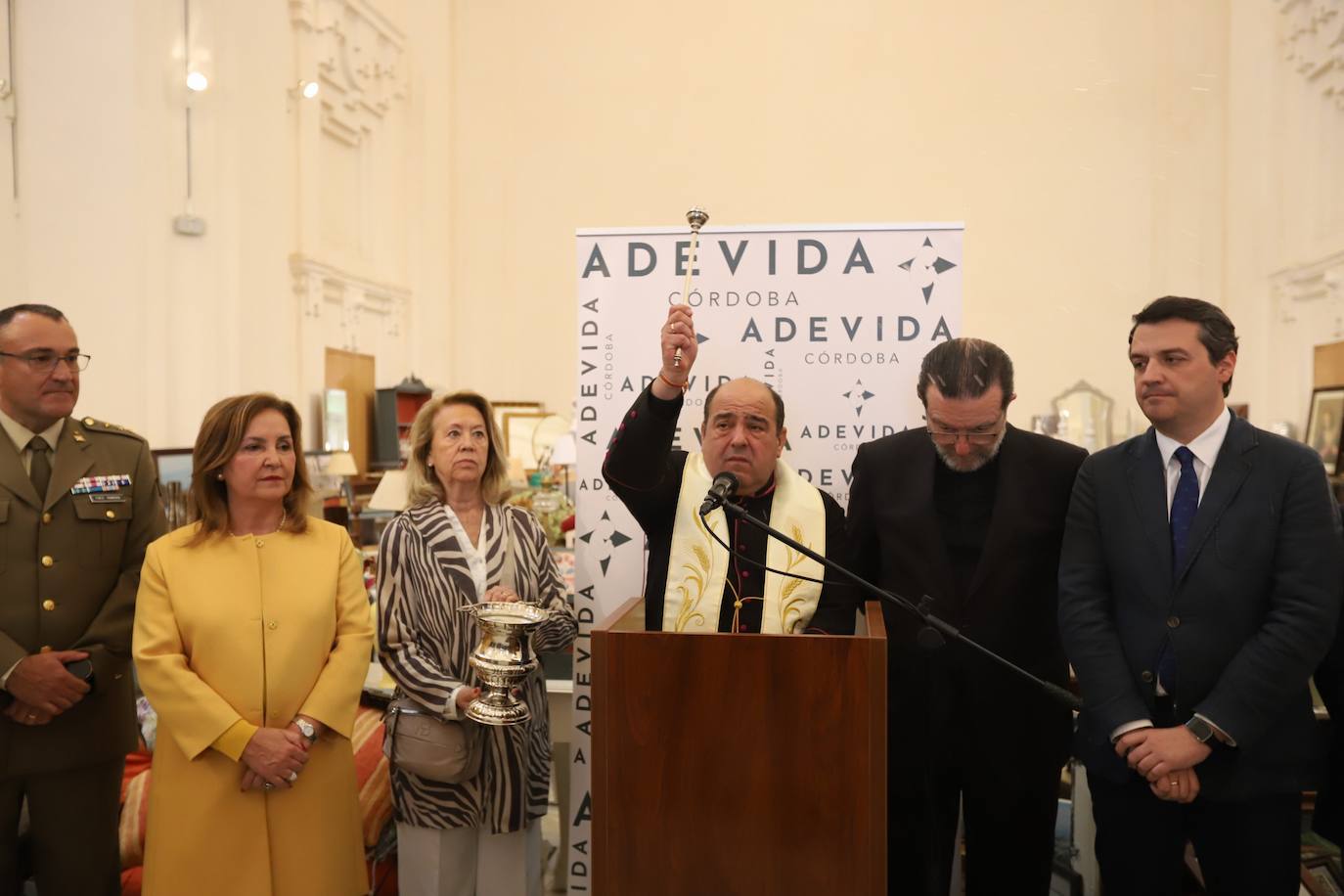 Las imágenes de la inauguración del Baratillo de Adevida en Córdoba