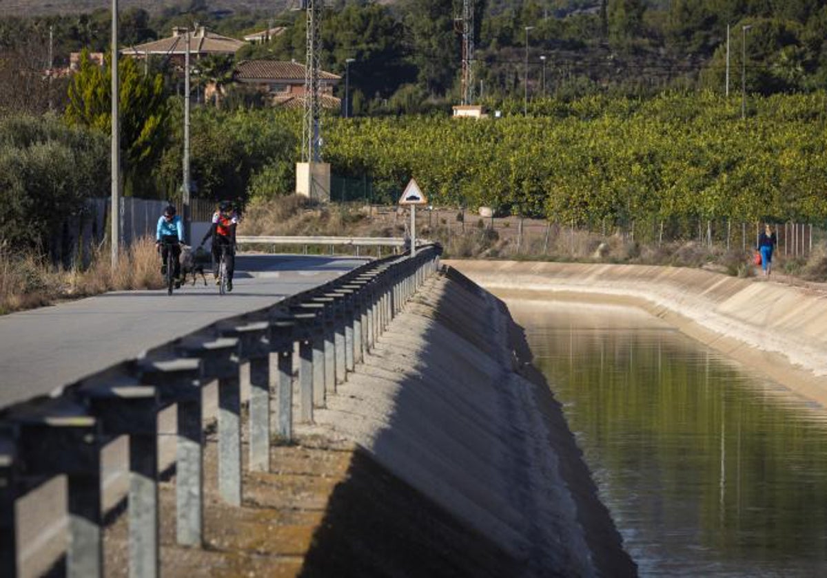 Canalizaciones del trasvase Tajo-Segura.