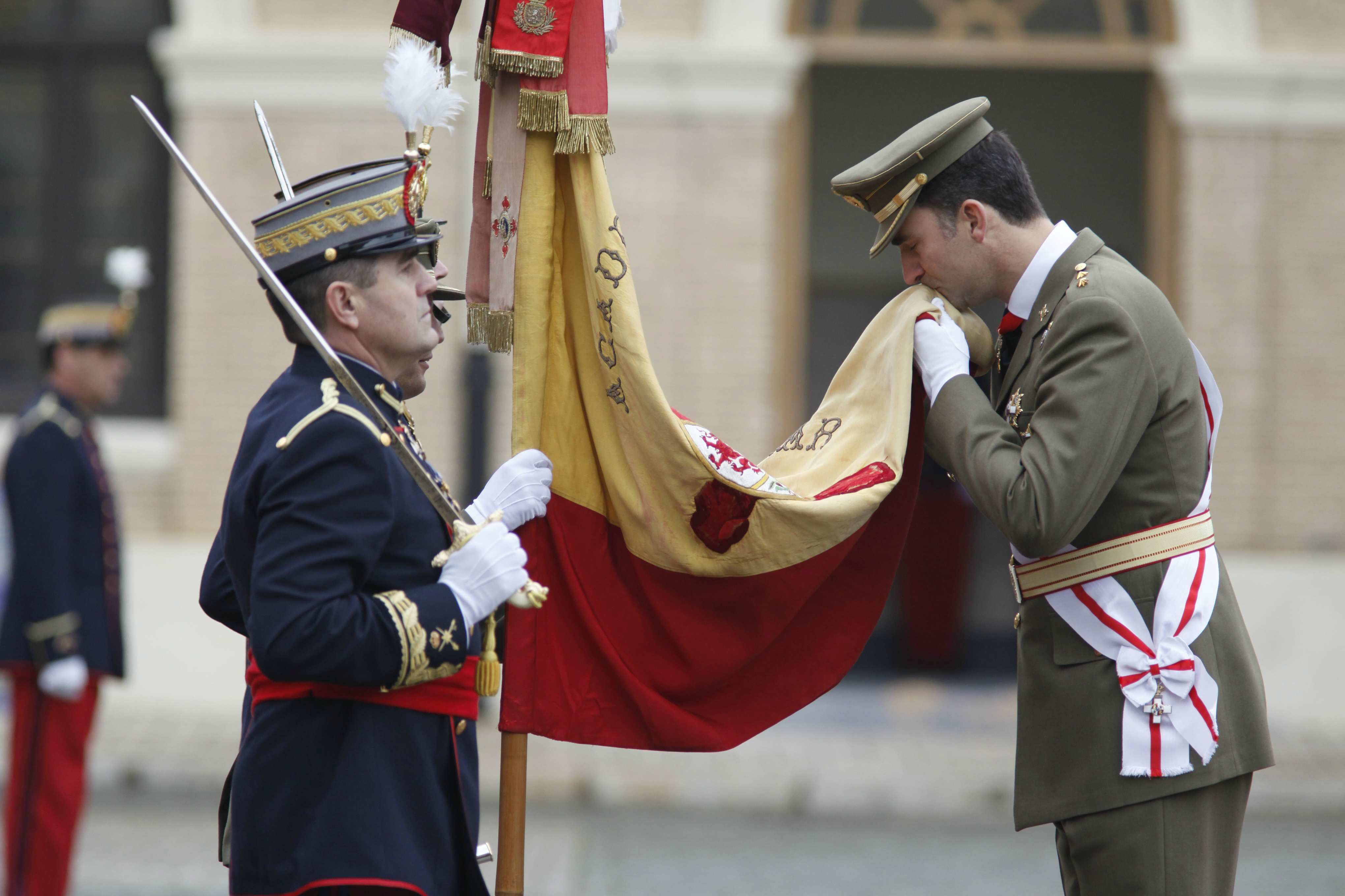 La jura de bandera de Don Felipe en la Academia General Militar en 2010