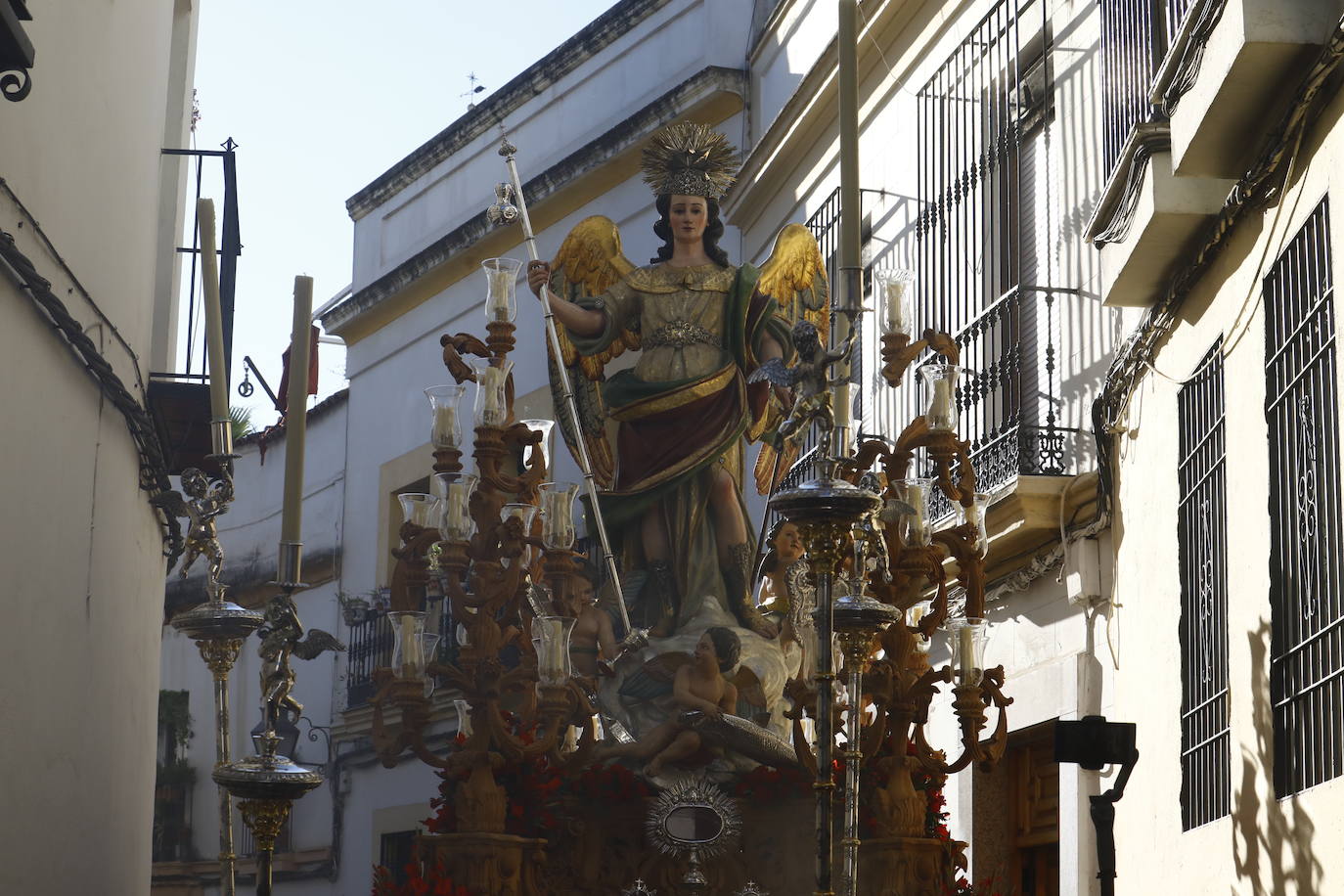Fotos: La elegante procesión del Arcángel San Rafael en Córdoba