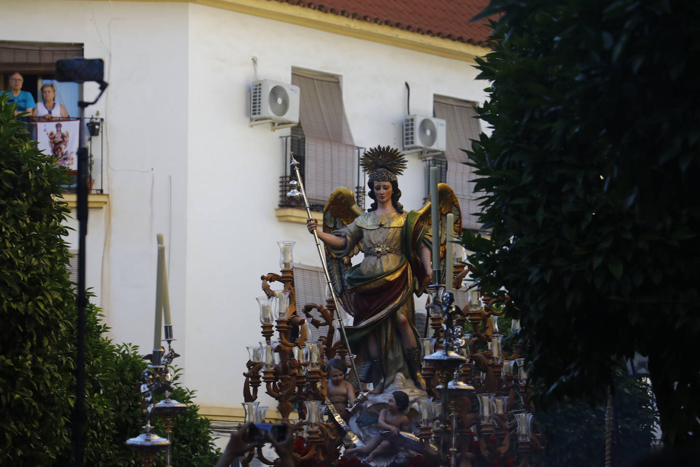 Fotos: La elegante procesión del Arcángel San Rafael en Córdoba