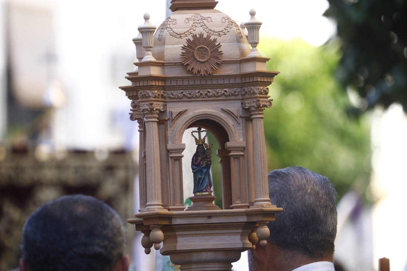 Fotos: La elegante procesión del Arcángel San Rafael en Córdoba