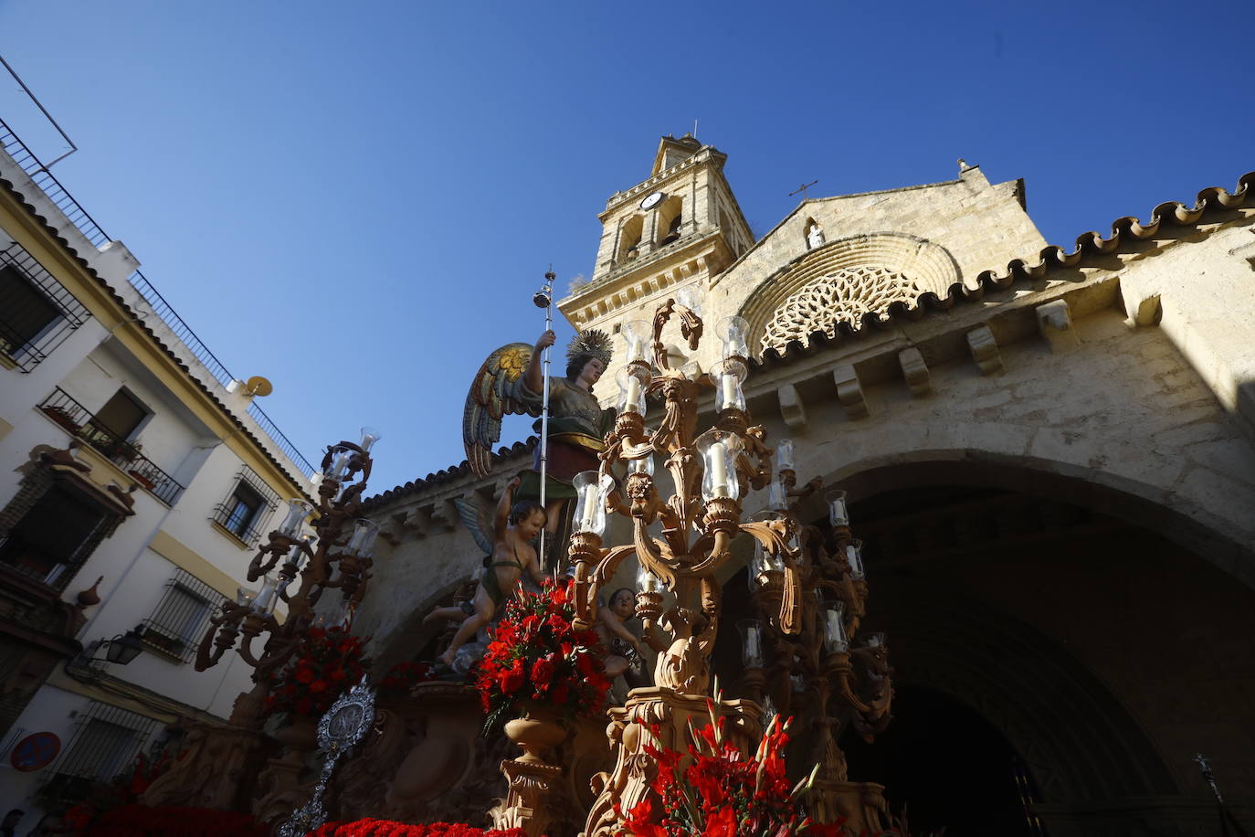 Fotos: La elegante procesión del Arcángel San Rafael en Córdoba