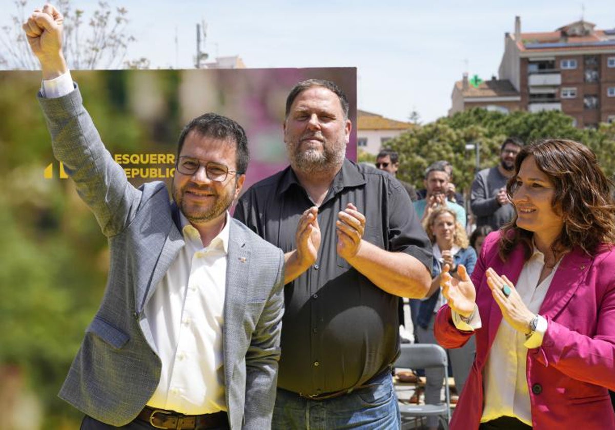 Aragonès, Junqueras y Vilagrà, en un mitin en Pineda de Mar (Barcelona) localid natal del presidente catalán