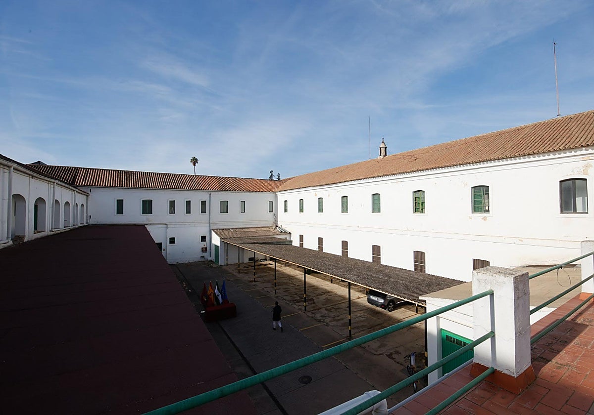 Vista interior de la Farmacia Militar de Lepanto