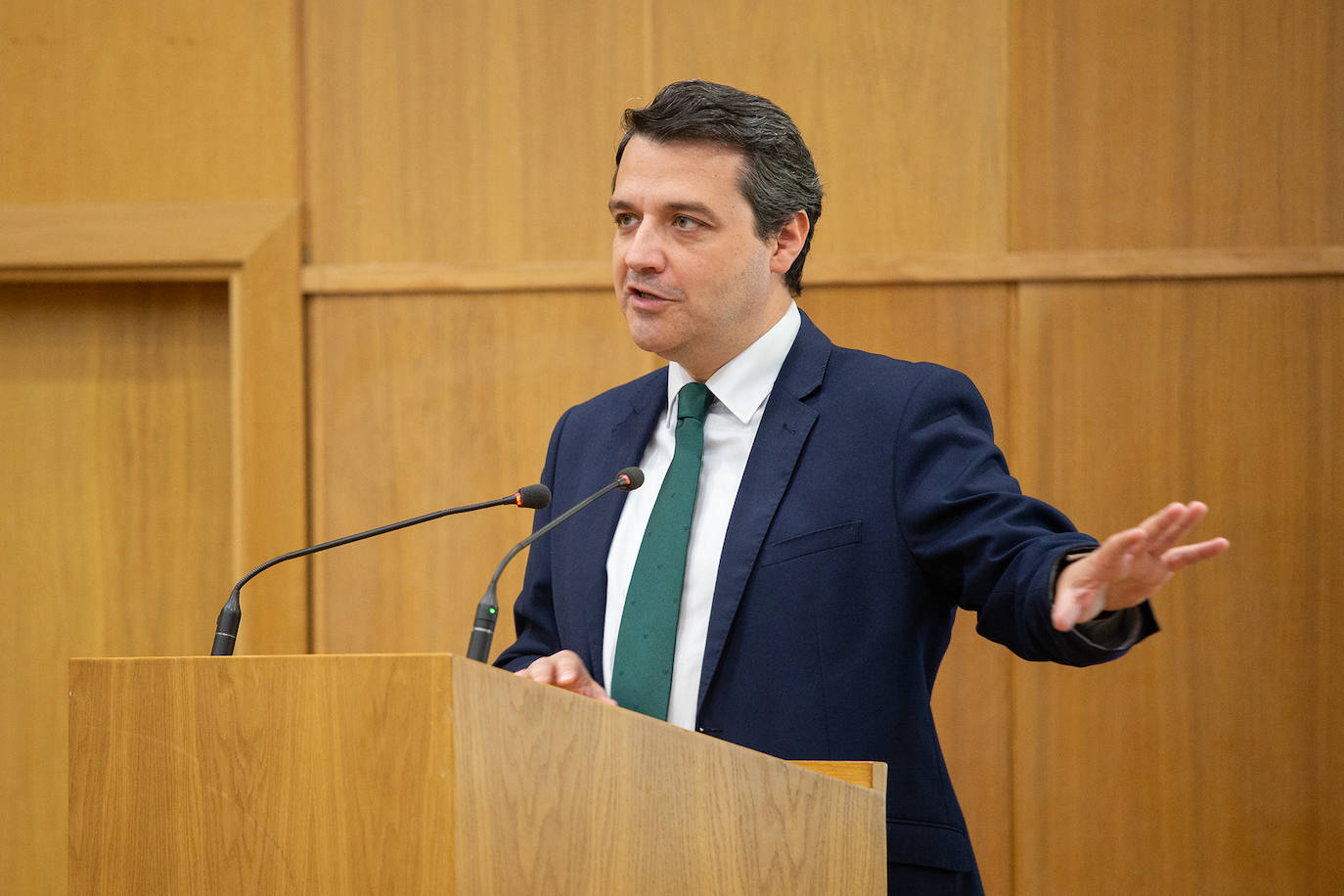 Fotos: La presentación de la Base Logística del Ejército de Tierra de Córdoba en Algeciras