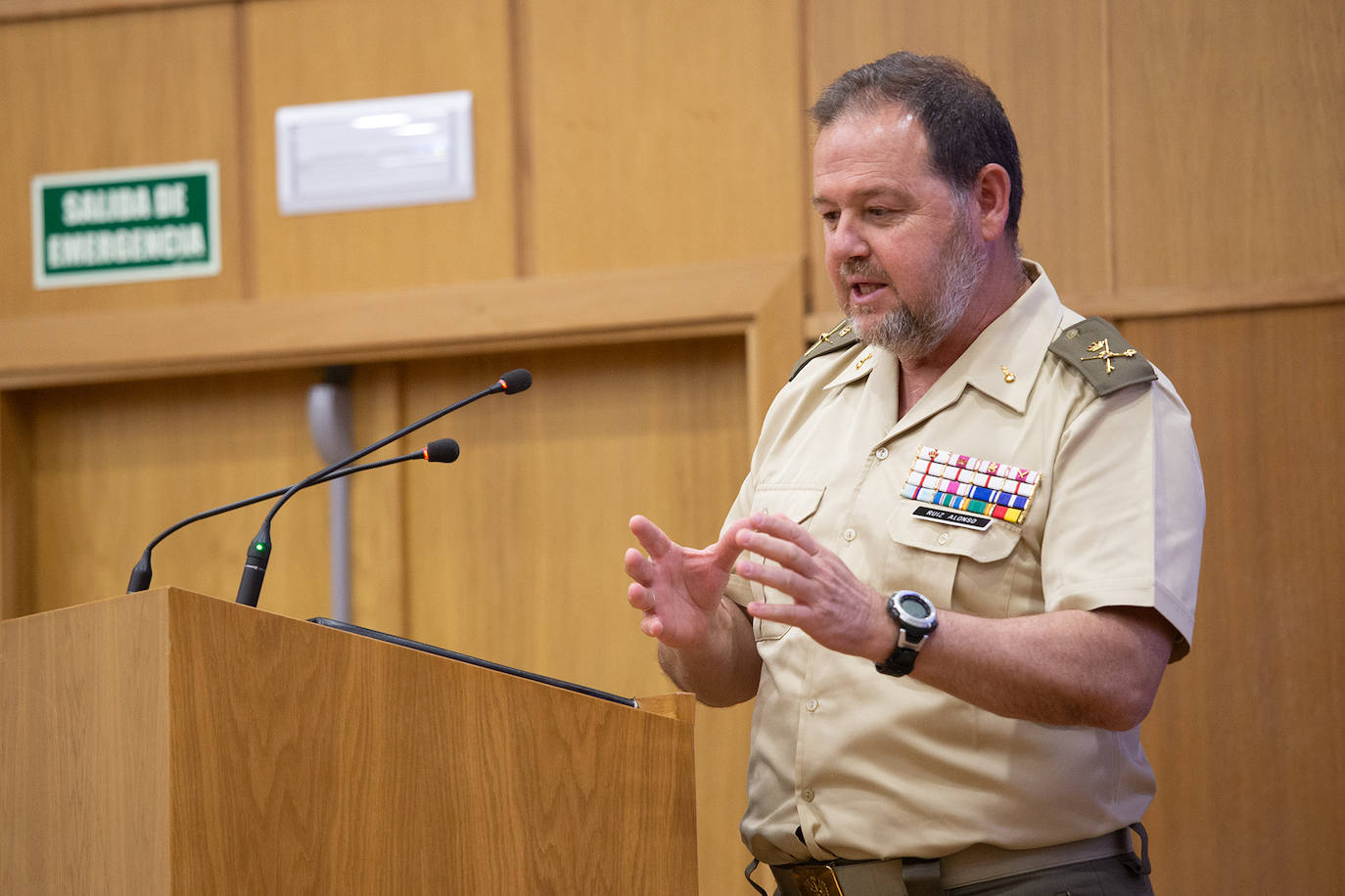 Fotos: La presentación de la Base Logística del Ejército de Tierra de Córdoba en Algeciras