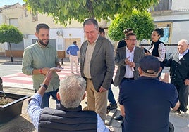 El alcalde de un pueblo de Granada denuncia que ha sido espiado durante once meses en su despacho