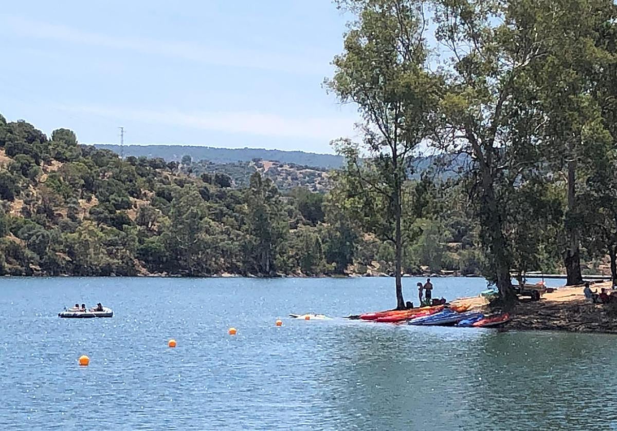 Jaén consigue su primera Bandera Azul gracias a esta playa de interior