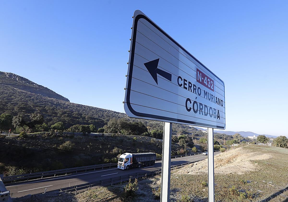 Cartel inidicativo de la N-432 en Córdoba