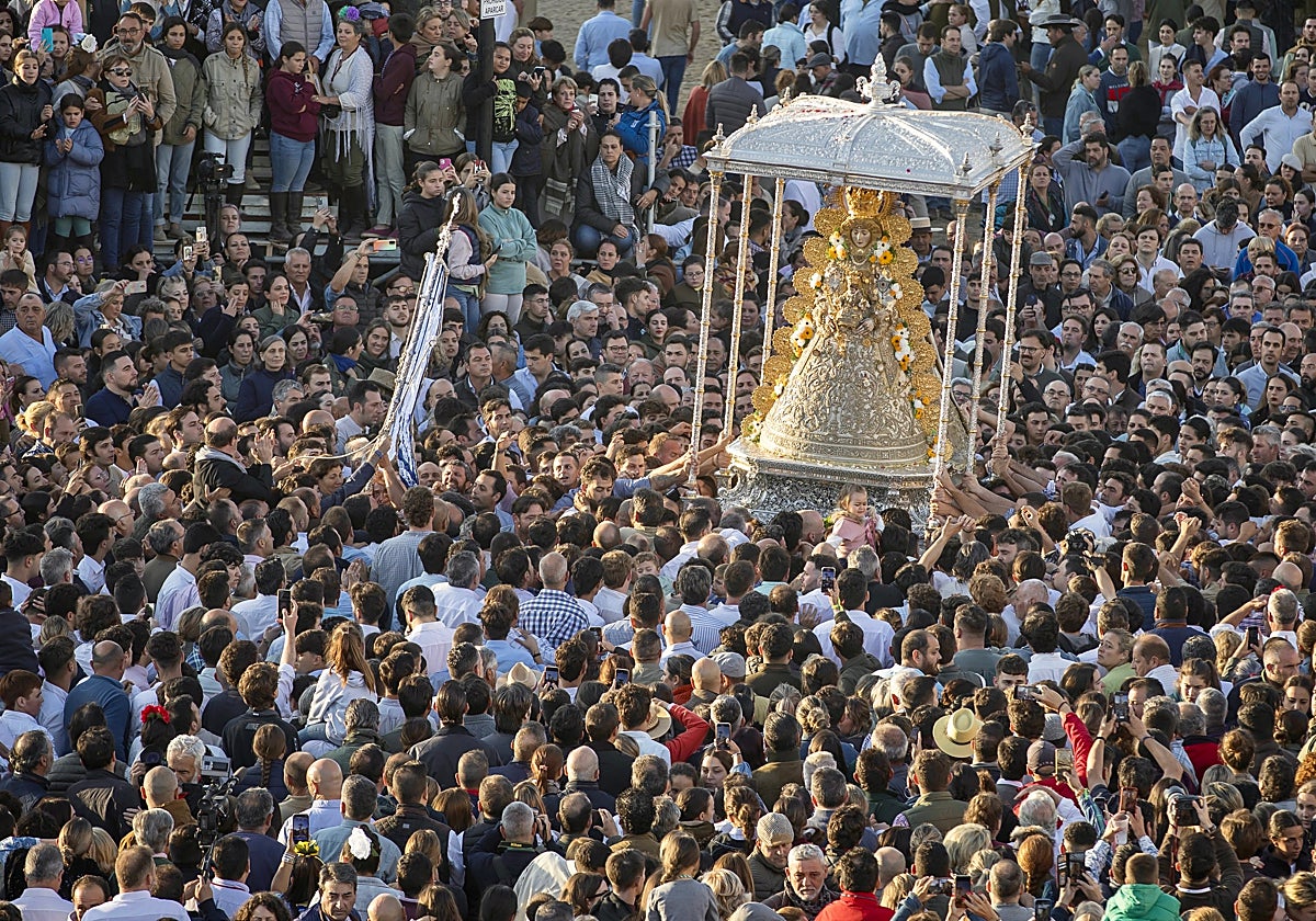 Procesión de la Virgen del Rocío el Lunes de Pentecostés de 2023