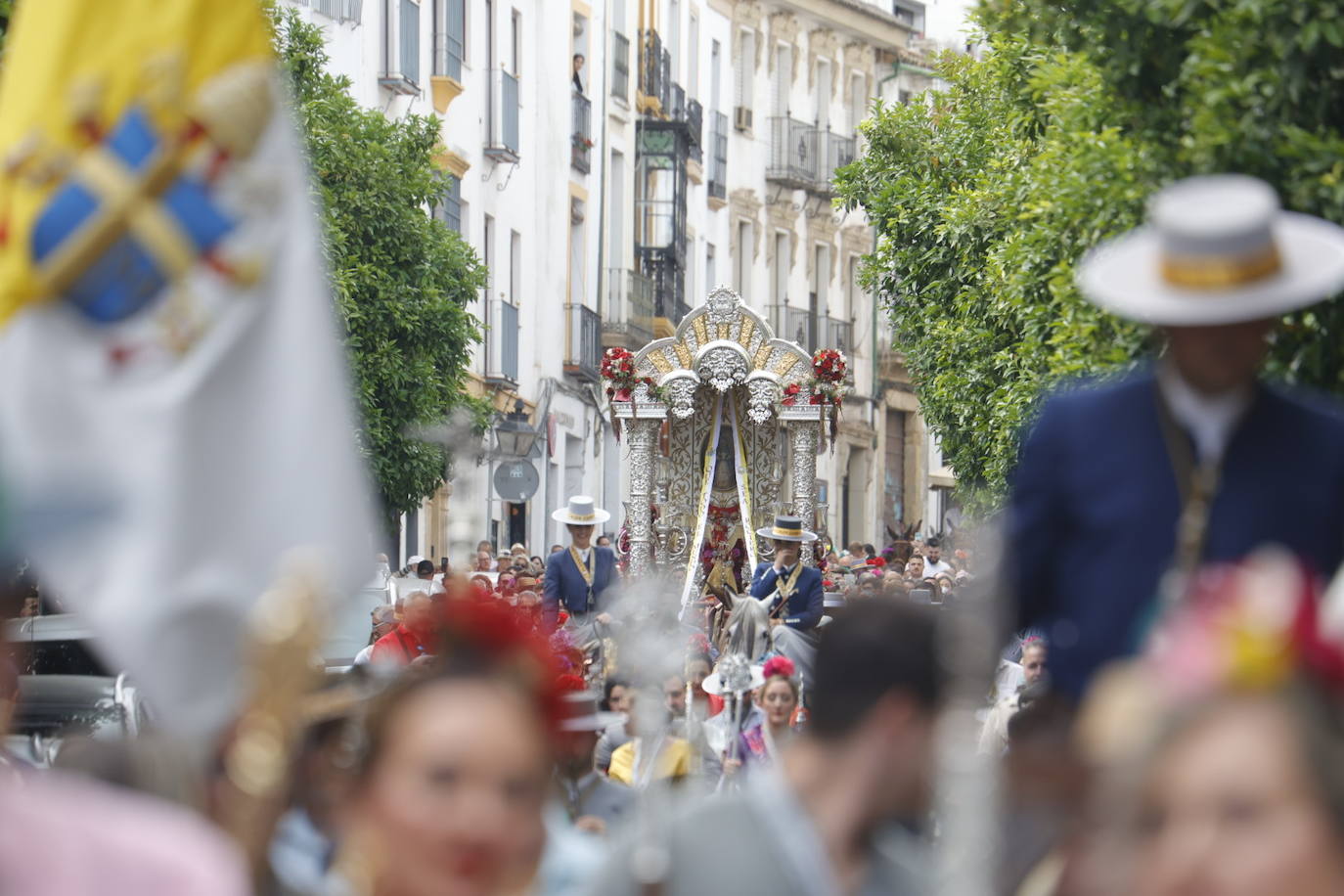 Fotos: La emocionante salida de la hermandad del Rocío de Córdoba
