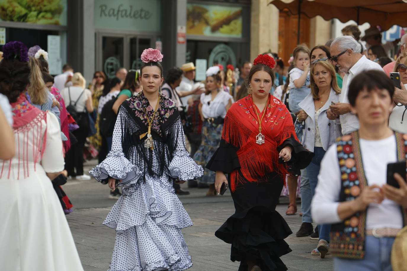 Fotos: La emocionante salida de la hermandad del Rocío de Córdoba