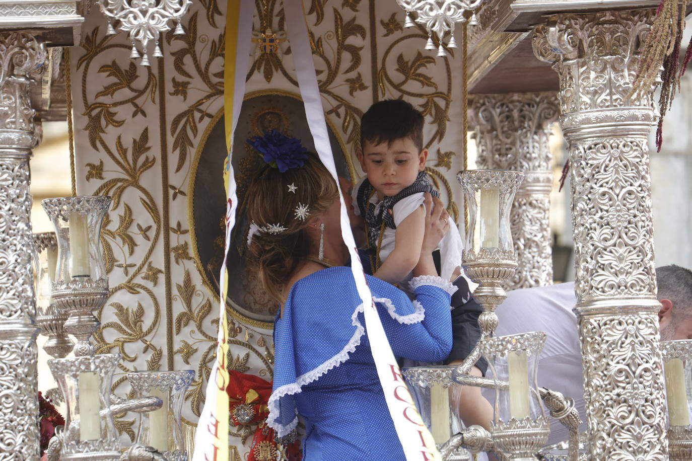 Fotos: La emocionante salida de la hermandad del Rocío de Córdoba