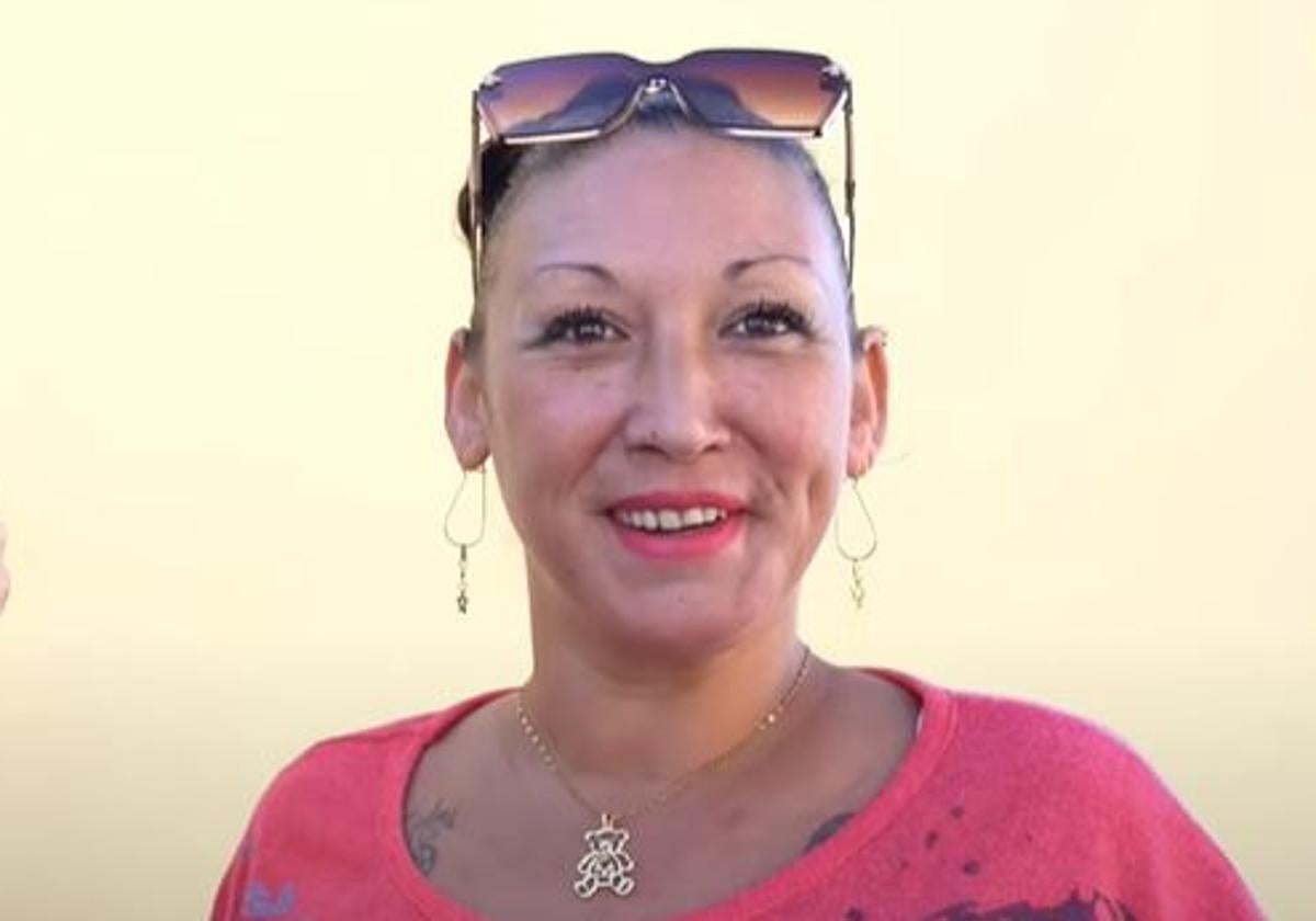Lleva nueve años de okupa en una casa en Canarias y se muestra orgullosa: «Ya tengo la luz y el agua a mi nombre»