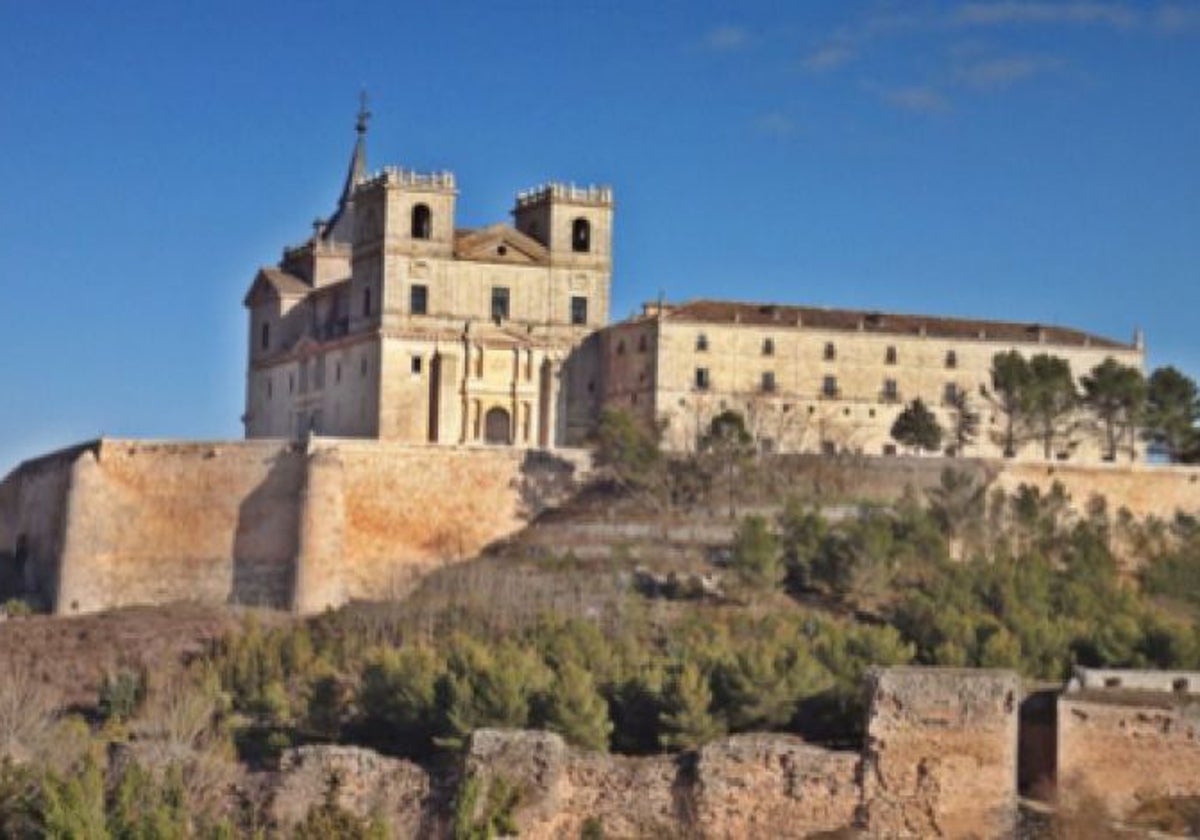 La ARMH en Cuenca homenajea a 316 asesinados en el Monasterio de Uclés y pide una placa de recuerdo