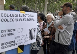 ERC y Junts piden alargar la jornada electoral por las graves incidencias con los cercanías