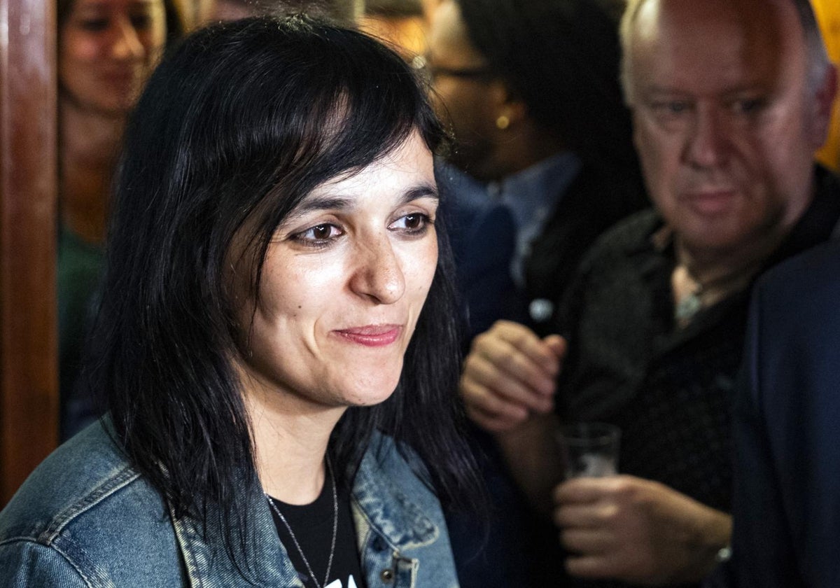 Silvia Orriols atiende a los medios tras conseguir dos escaños en las elecciones catalanas