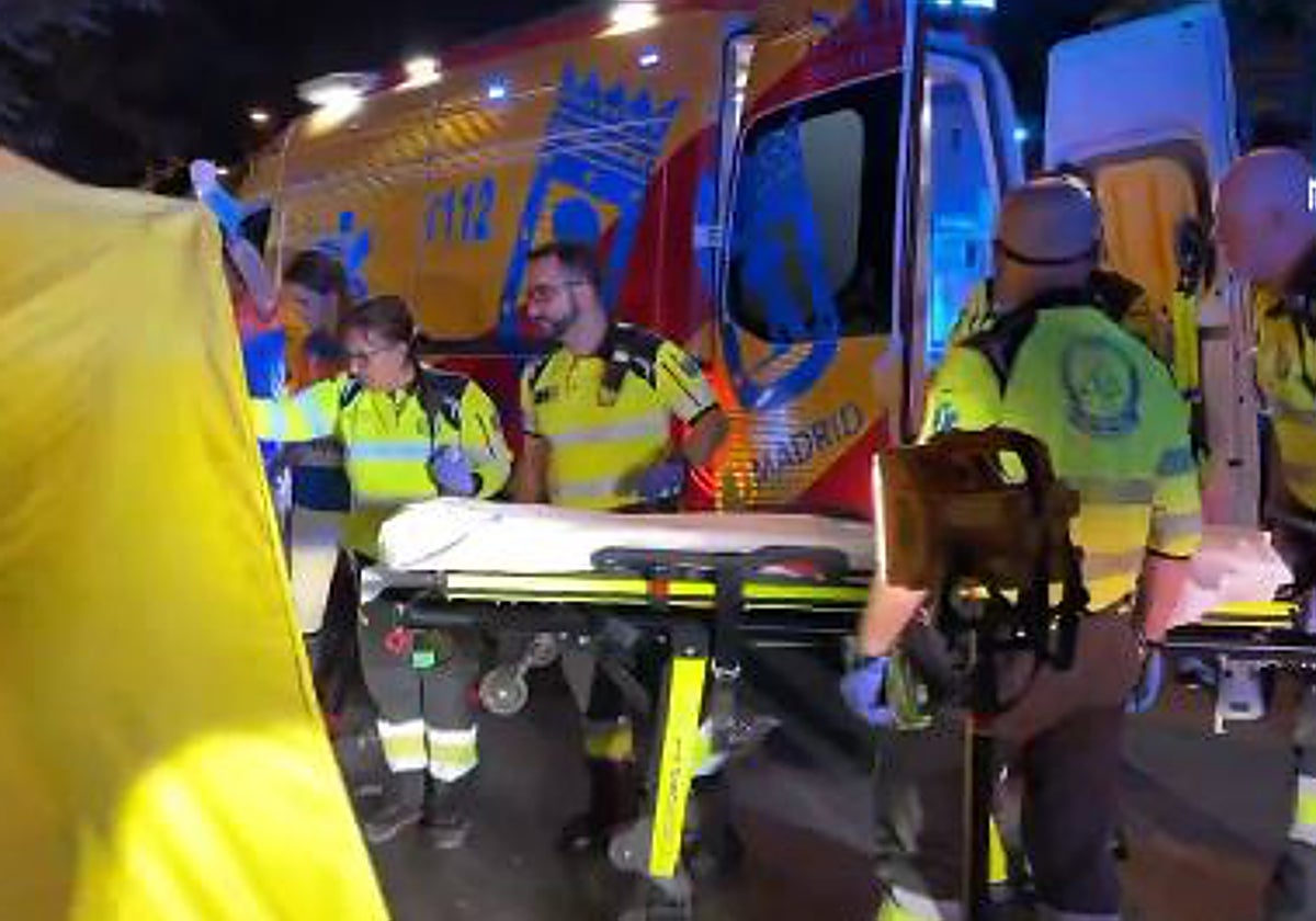 Los servicios de emergencias, en el lugar del atropello