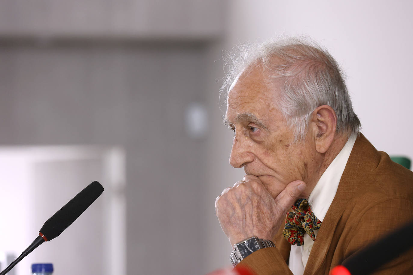 Fotos: la charla de Inocencio Arias en el Centro Cultural José Luis García Palacios