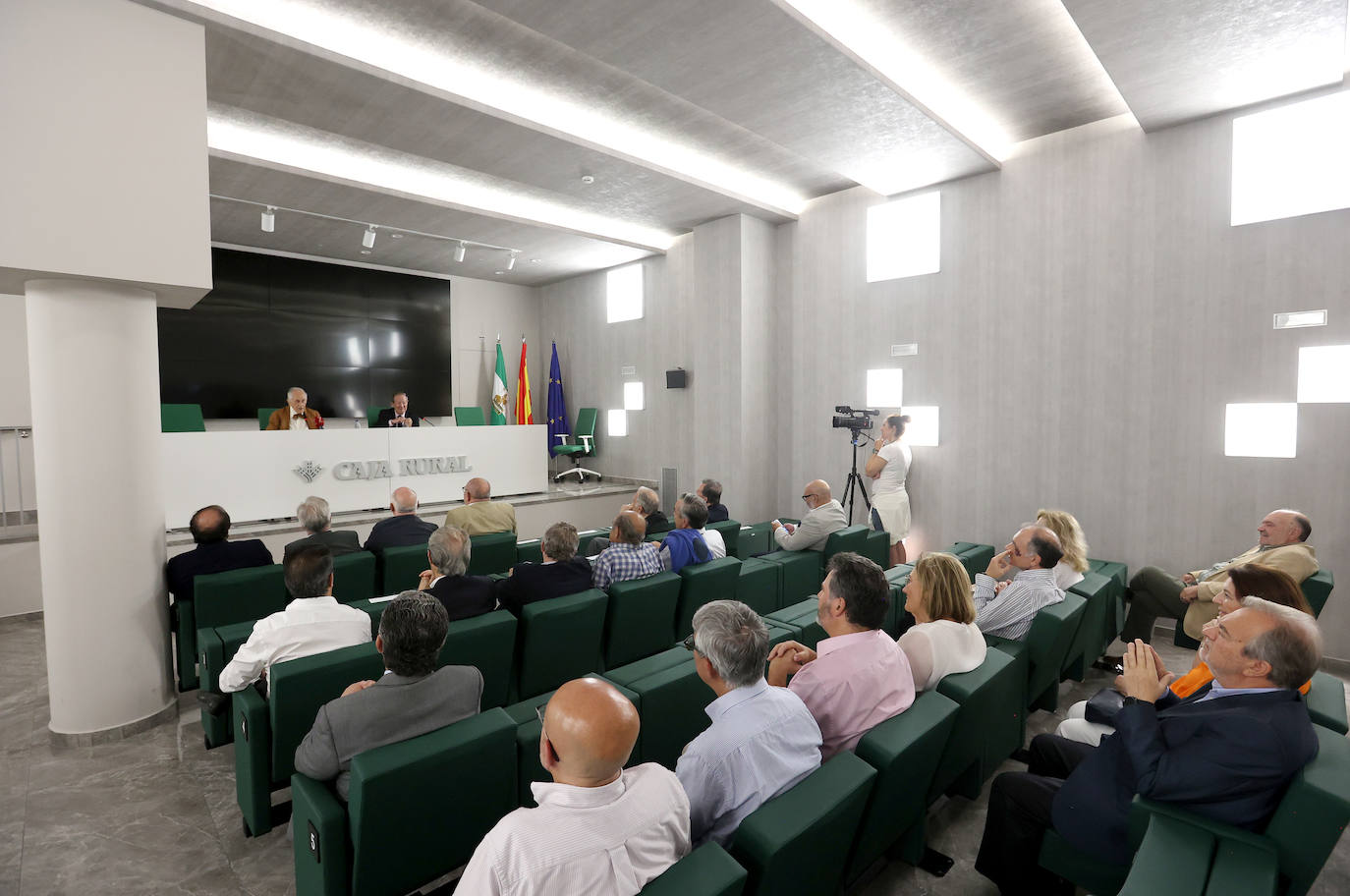 Fotos: la charla de Inocencio Arias en el Centro Cultural José Luis García Palacios