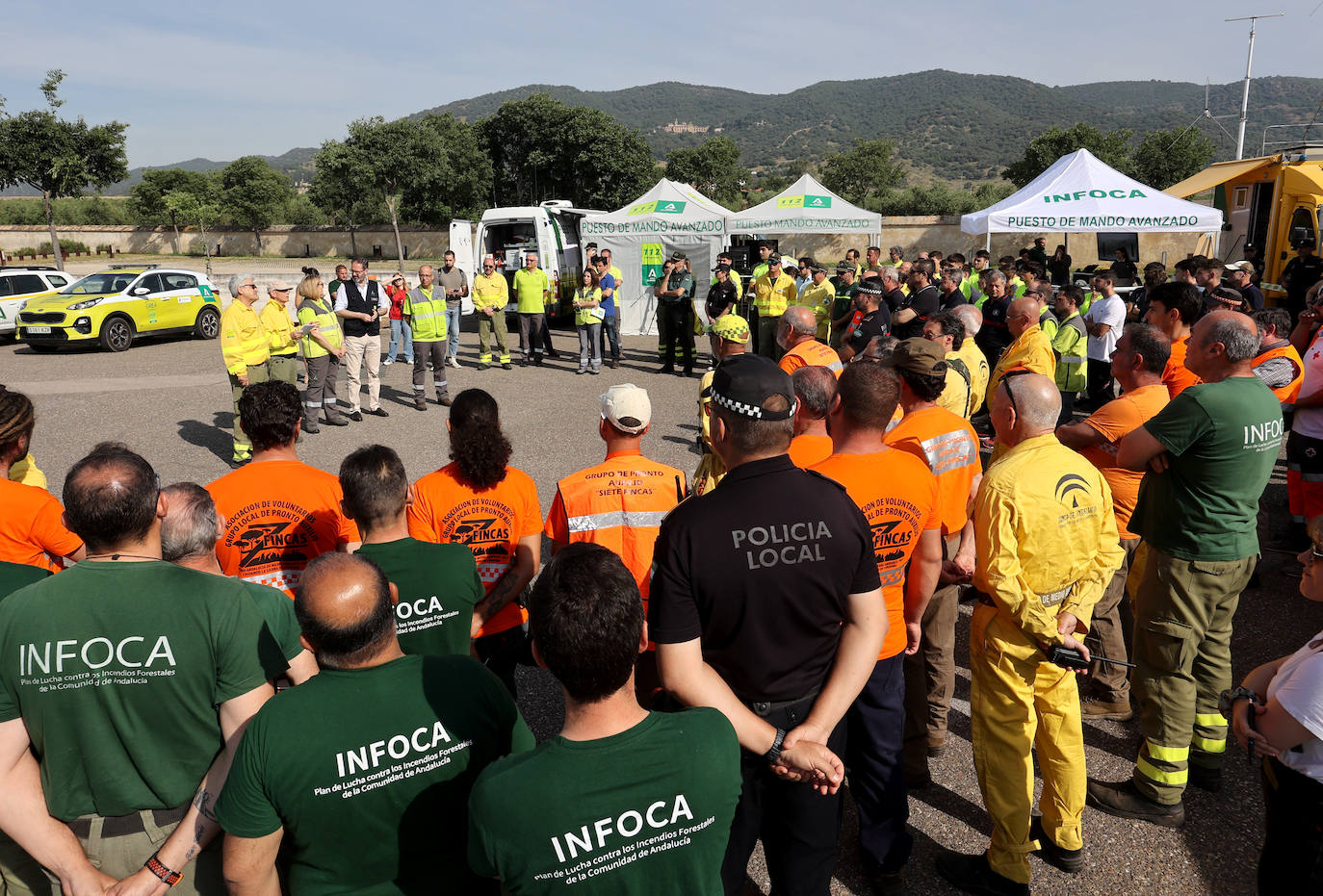 Fotos: así se dirige la lucha contra un incendio forestal en Córdoba
