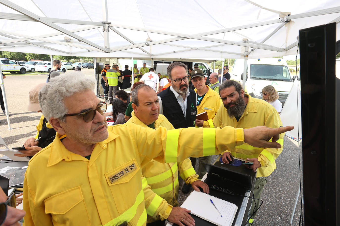 Fotos: así se dirige la lucha contra un incendio forestal en Córdoba