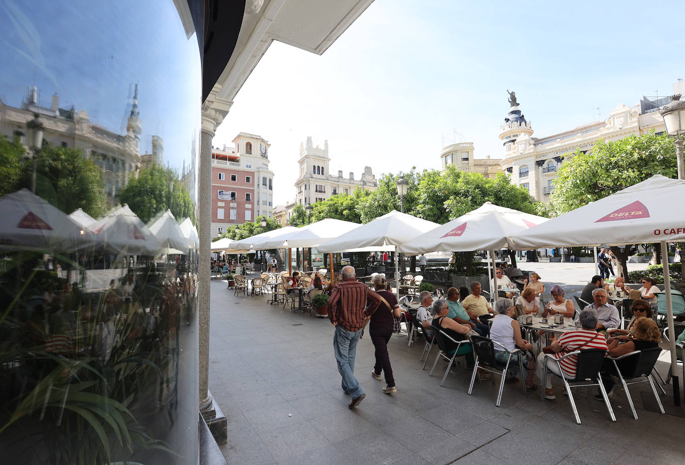 Fotos: la nueva plaza de Las Tendillas, al detalle tras cumplir 25 años