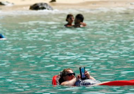 Los empresarios canarios confiesan que «hay que mejorar la forma» en la que el turismo aporta economía a las islas