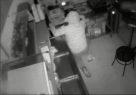Imagen de uno de los robos captada por las cámaras de seguridad