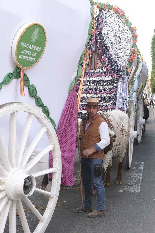 La Hermandad del Rocío de la Macarena inicia su peregrinación hacia la aldea