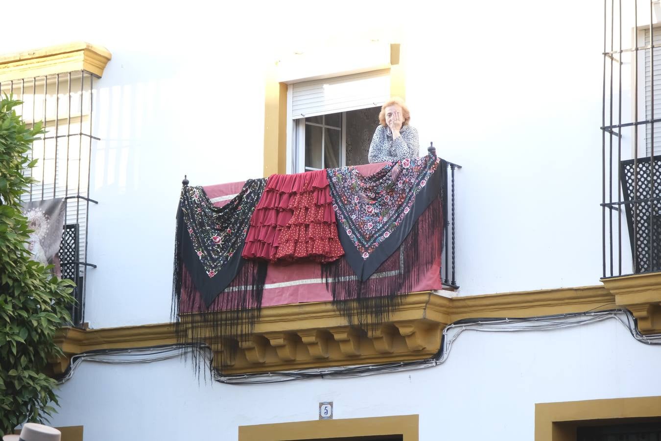 La Hermandad del Rocío de la Macarena inicia su peregrinación hacia la aldea