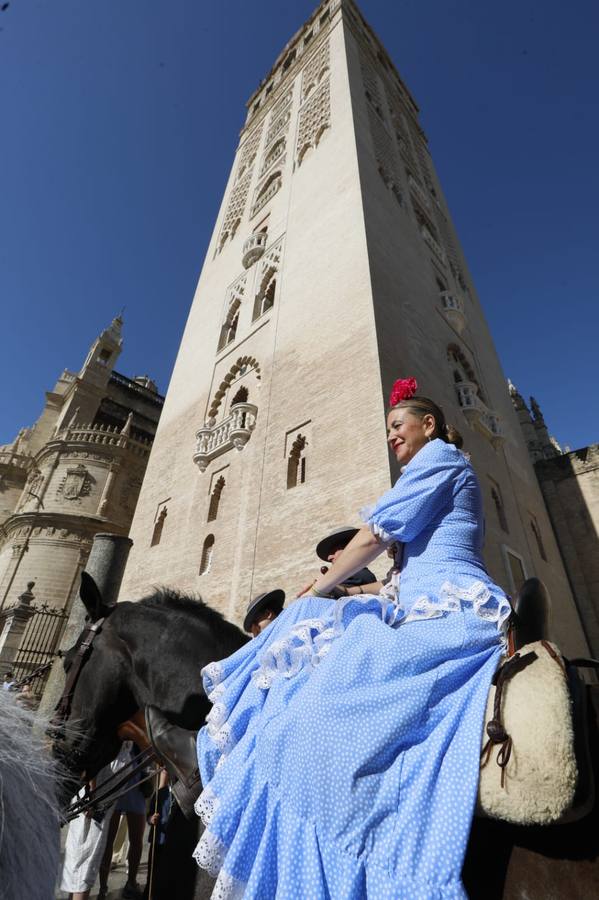 Salida de la Hermandad de Sevilla-El Salvador en su peregrinación a la Aldea del Rocío