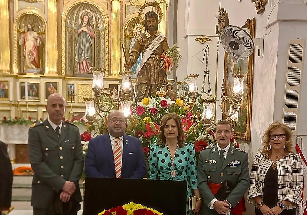 El diputado de Cultura, Tomás Arribas, junto a la alcaldesa de Villasequilla, Elena Fernández